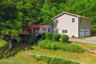 Discover the beauty of East Tennessee living with this stunning - photo 3