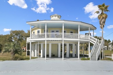 Gorgeous 3 bedroom, 3 bath beach front home beautifully built to - photo 1