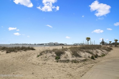 Gorgeous 3 bedroom, 3 bath beach front home beautifully built to - photo 2