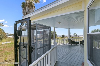 Gorgeous 3 bedroom, 3 bath beach front home beautifully built to - photo 7