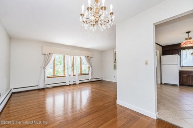 Exceptional Value in Lower Todt Hill! Welcome to this - photo 11