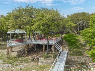 Deep-watered, fully-furnished lakefront home - including boat - photo 12