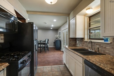 Fantastic 3 bedroom, 2 bath home offering over 1,800 square feet - photo 13