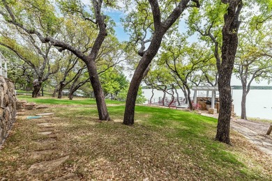 Deep-watered, fully-furnished lakefront home - including boat - photo 14