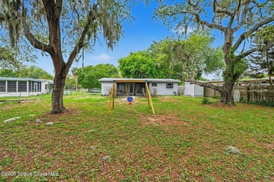 Enjoy easy Florida living in this well-maintained 2-bedroom - photo 15