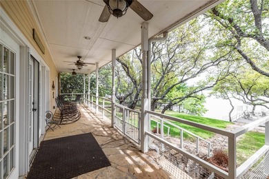 Deep-watered, fully-furnished lakefront home - including boat - photo 16