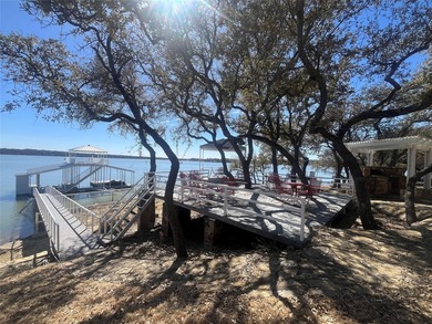 Deep-watered, fully-furnished lakefront home - including boat - photo 17