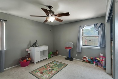Fantastic 3 bedroom, 2 bath home offering over 1,800 square feet - photo 18