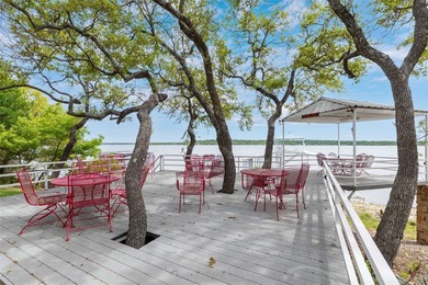 Deep-watered, fully-furnished lakefront home - including boat - photo 19