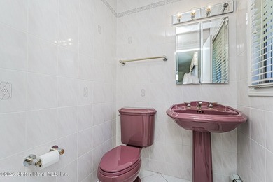 Exceptional Value in Lower Todt Hill! Welcome to this - photo 19