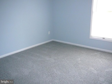 Bring us an offer! UNDER 500$ IN AQUIA HARBOUR one level living - photo 8