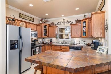Deep-watered, fully-furnished lakefront home - including boat - photo 29
