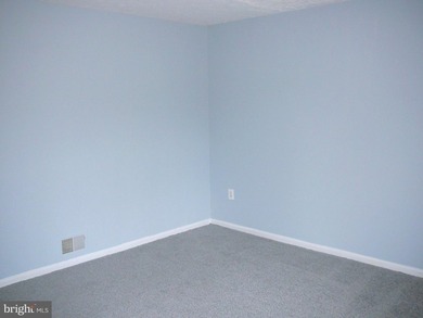 Bring us an offer! UNDER 500$ IN AQUIA HARBOUR one level living - photo 10
