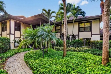 Lake Condo For Sale in Wellington, Florida