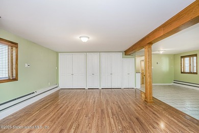 Exceptional Value in Lower Todt Hill! Welcome to this - photo 33