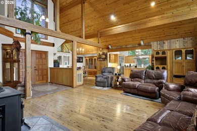 Stunning custom cedar home on 5 level acres offering the perfect - photo 3