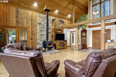 Stunning custom cedar home on 5 level acres offering the perfect - photo 7