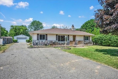 Welcome home! This beautifully maintained, move-in-ready - photo 1