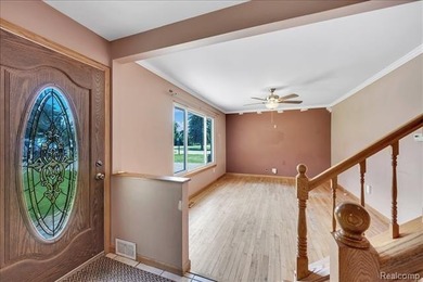 Welcome home! This beautifully maintained, move-in-ready - photo 3