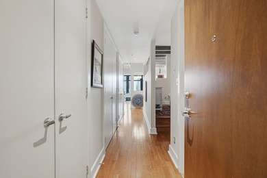 Bienvenue dans ce condo lumineux a aire ouverte, situe au coeur - photo 2