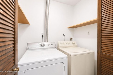 Welcome to 14 Martin Avenue! This spacious detached two-family - photo 15