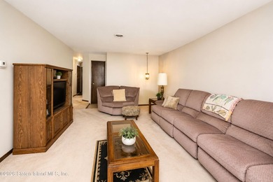 Welcome to 14 Martin Avenue! This spacious detached two-family - photo 18