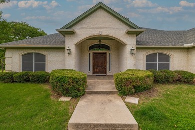 Stunning custom brick home on an oversized lot in Runaway Bay - photo 4