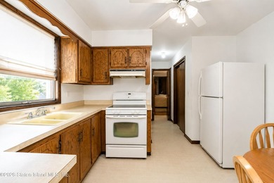 Welcome to 14 Martin Avenue! This spacious detached two-family - photo 35