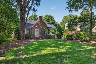 This adorable 1,614 sf home features 3 bedrooms (loft could be - photo 2