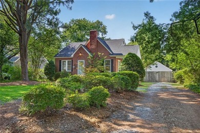 This adorable 1,614 sf home features 3 bedrooms (loft could be - photo 4