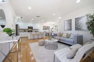 Stunning corner/end-unit townhome-style home in the highly - photo 1