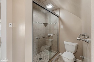 Big space. Prime walkability. The location does the heavy - photo 31