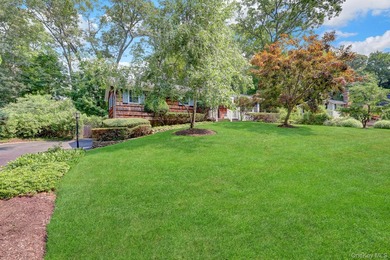 Welcome to this beautifully maintained cedar and brick-sided - photo 32