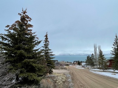 Turnkey Bear Lake cabin just over the Idaho border in coveted - photo 8