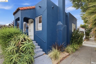 Two charming Mediterranean-style homes on one lot in the heart - photo 2