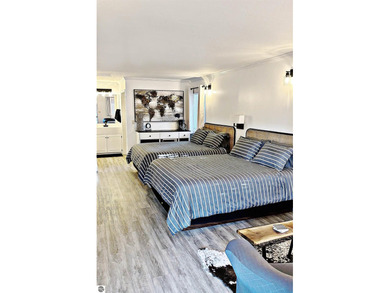 Lake Bellaire Condo For Sale in Bellaire Michigan