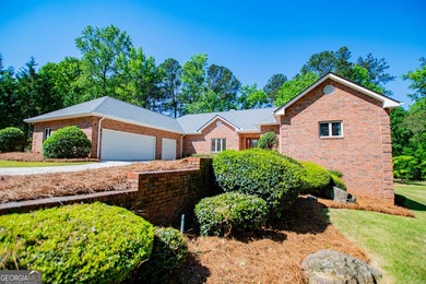 Welcome to this beautifully maintained four-sided brick ranch - photo 6