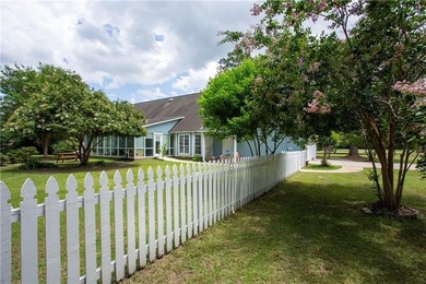 Motivated military family is looking to sell this charming home - photo 11