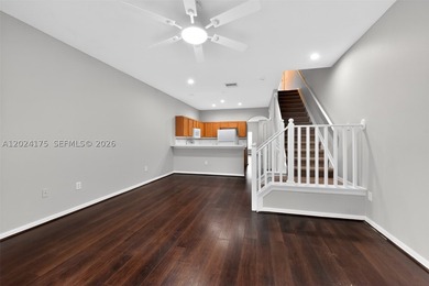 Welcome Home! Move-in ready and beautifully sunlit townhome in - photo 12