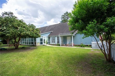 Motivated military family is looking to sell this charming home - photo 12
