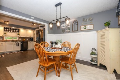 This is a fantastic find! This well maintained 2 story, 4 bdrm - photo 18