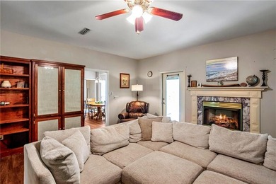 Motivated military family is looking to sell this charming home - photo 18