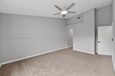 Welcome Home! Move-in ready and beautifully sunlit townhome in - photo 22