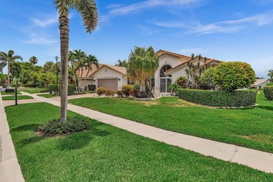 Gorgeous 3BR/2.5BA Mediterranean with panoramic full lake views - photo 2