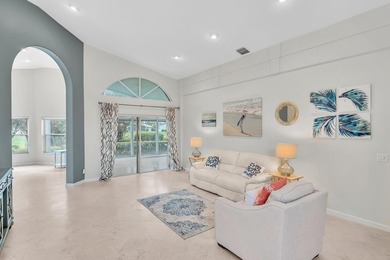 Gorgeous 3BR/2.5BA Mediterranean with panoramic full lake views - photo 5