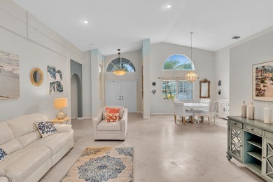 Gorgeous 3BR/2.5BA Mediterranean with panoramic full lake views - photo 7