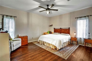 Motivated military family is looking to sell this charming home - photo 30