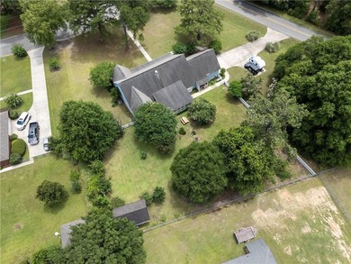Motivated military family is looking to sell this charming home - photo 38
