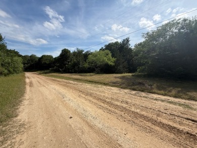 Off Water Lot! No HOA, Minimum Restrictions at RC Lake! - photo 18