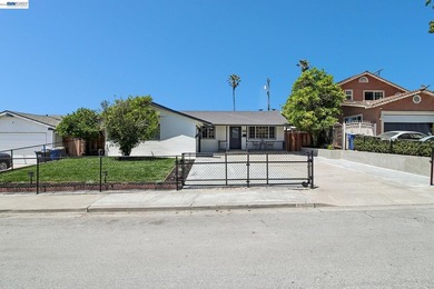 Bright, stylish, and move-in ready, this beautifully presented - photo 3